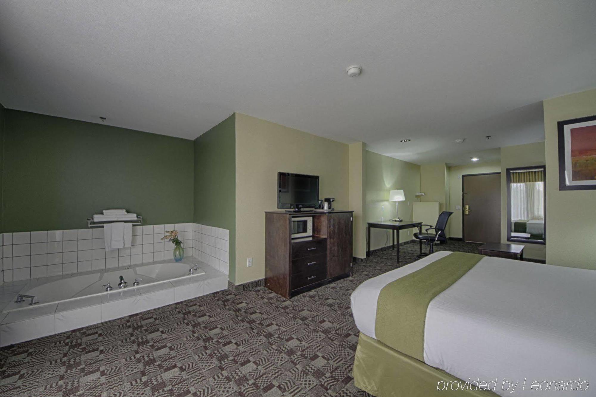 Holiday Inn Express Hotel & Suites Solana Beach-Del Mar By Ihg Buitenkant foto